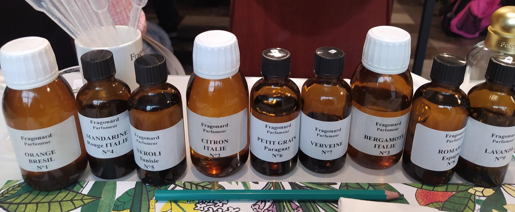 Mes amours à Grasse Teil 6 - Ohne die Gärten des Parfummuseums, mit einem Parfumworkshop, Phantasien zur Stadtgeschichte und dem Gewand des Parfumeurs