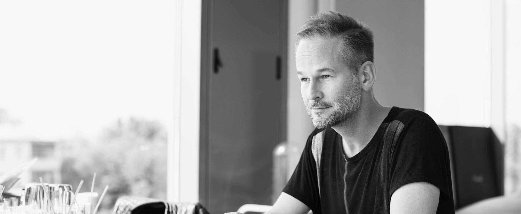 ​Geza Schön: Sinnlich, transparent und holzig ohne Mystifizierung