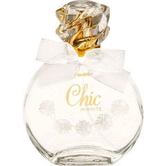 Chic in White von PanVel