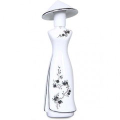 Saigon (Platinum) by Miss Vietnam