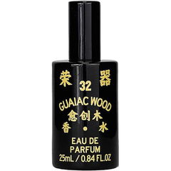 32 Guaiac Wood / 愈创木 by Rong Gather
