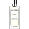 Intimate White Flowers von Angel Schlesser