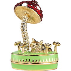 Beautiful Whimsical Fox von Estēe Lauder