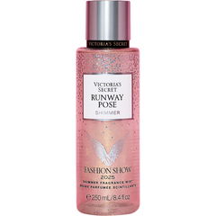 Runway Pose von Victoria's Secret