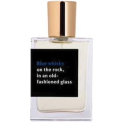 Blue Whisky on the rock, in an old-fashioned glass von Proad