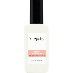 Fleur de la Crème by Ynepsie.