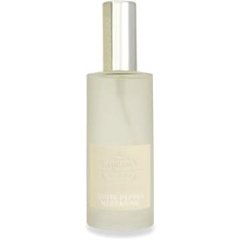 White Pepper Nectarine by Voluspa