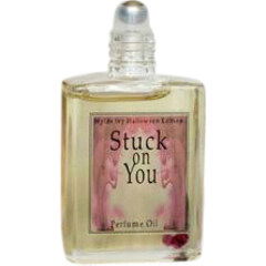 Stuck on You (Perfume Oil) von Wylde Ivy