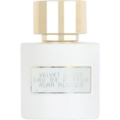 Velvet Wood von Alaa Alhabib