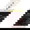 Black Rose von St. Kitts Herbery