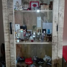 Vitrine mit KrimsKrams ...