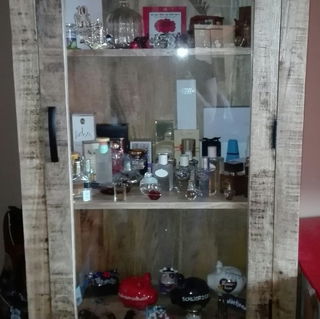 Vitrine mit KrimsKrams ...