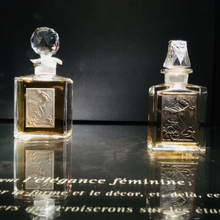 2 Flakon-Entwürfe von ...