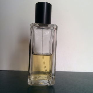 Knapp halb voll, würde...