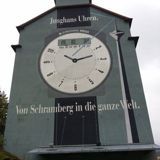 Werbung auf altem Fabri...