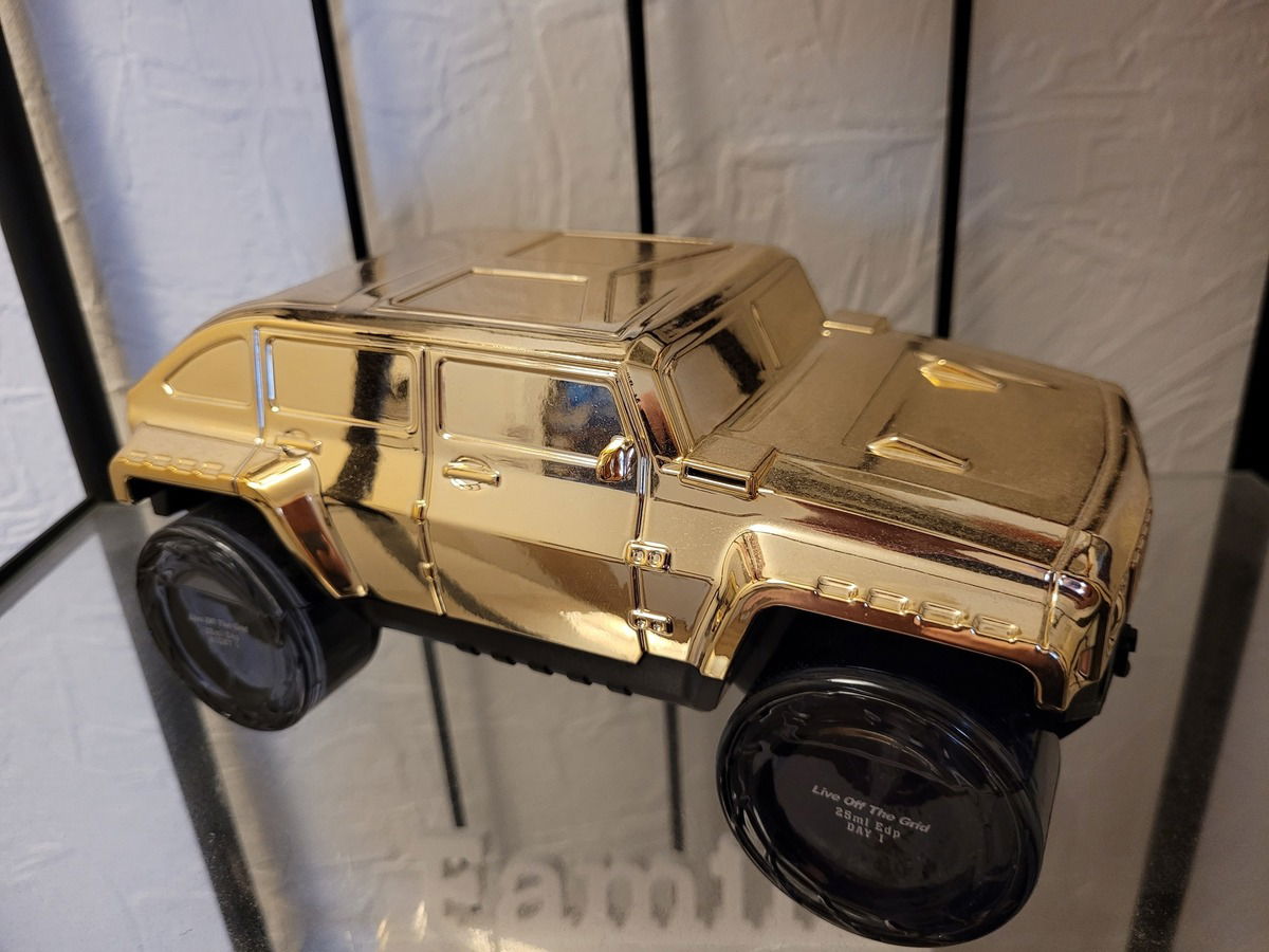 Das hier macht mal mega was her 🚙 In den 4 Reifen sind die 4 Düfte und ich mag sie alle sehr an meinem Mann 🥰