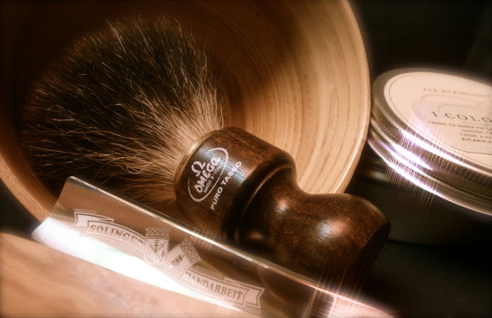 I Coloniali Rasierseife (die Göttliche), Omega puro tasso Graudachs und Ralf Aust 6/8 vollhohl, spanischer Kopf Messer