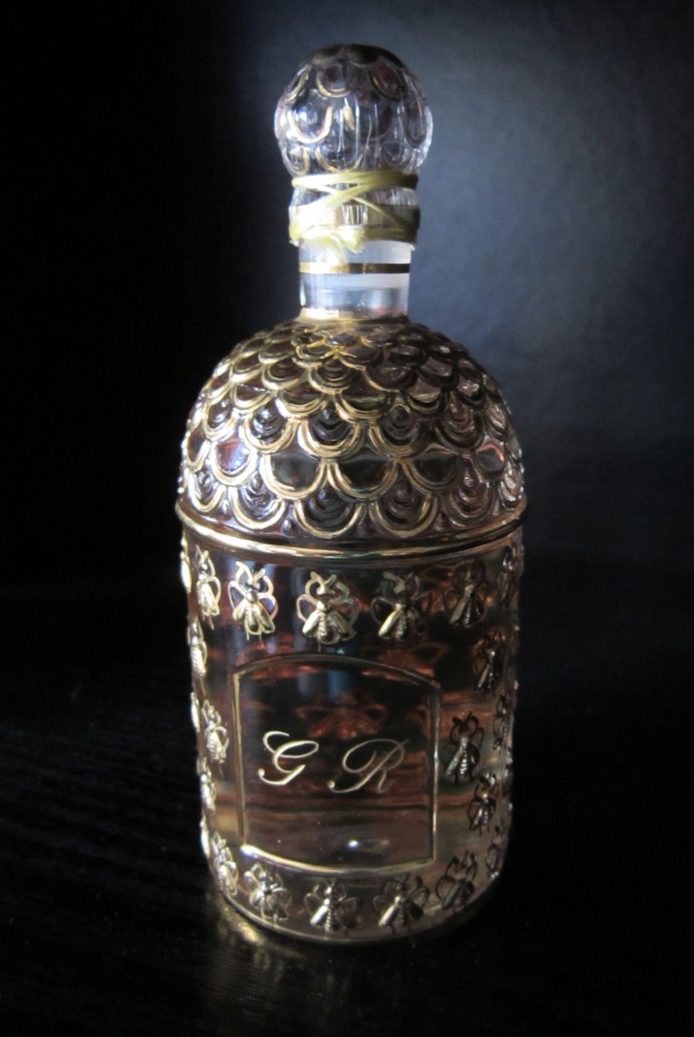 Bei Interesse bitte PN.  250ml Jicky EdT noch originals verschlossen mit meinem Monogramm, da ich den nie aufbrauchen kann darf er weiterziehen.