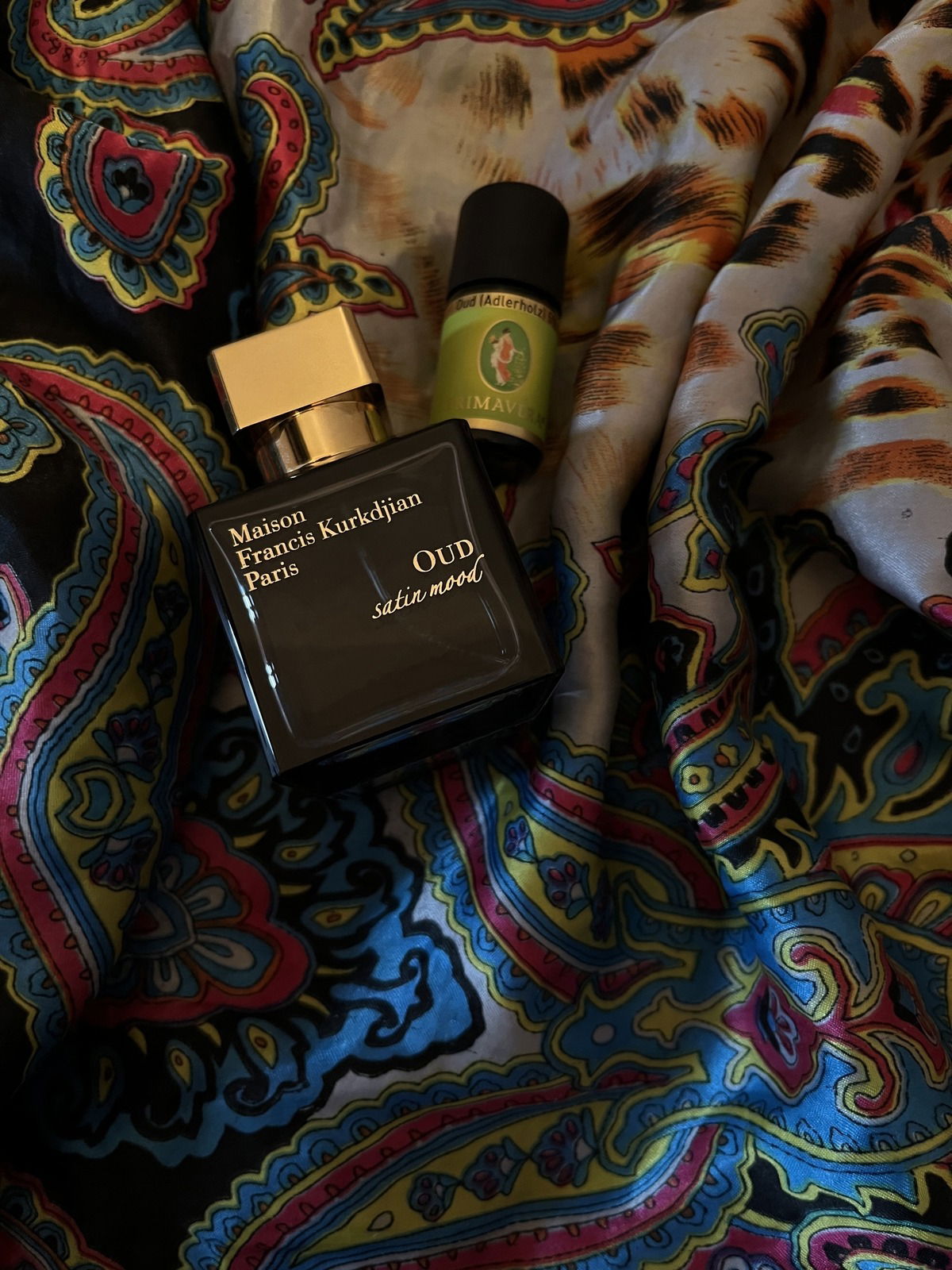 MFK Oud Satin Mood in netter Gesellschaft