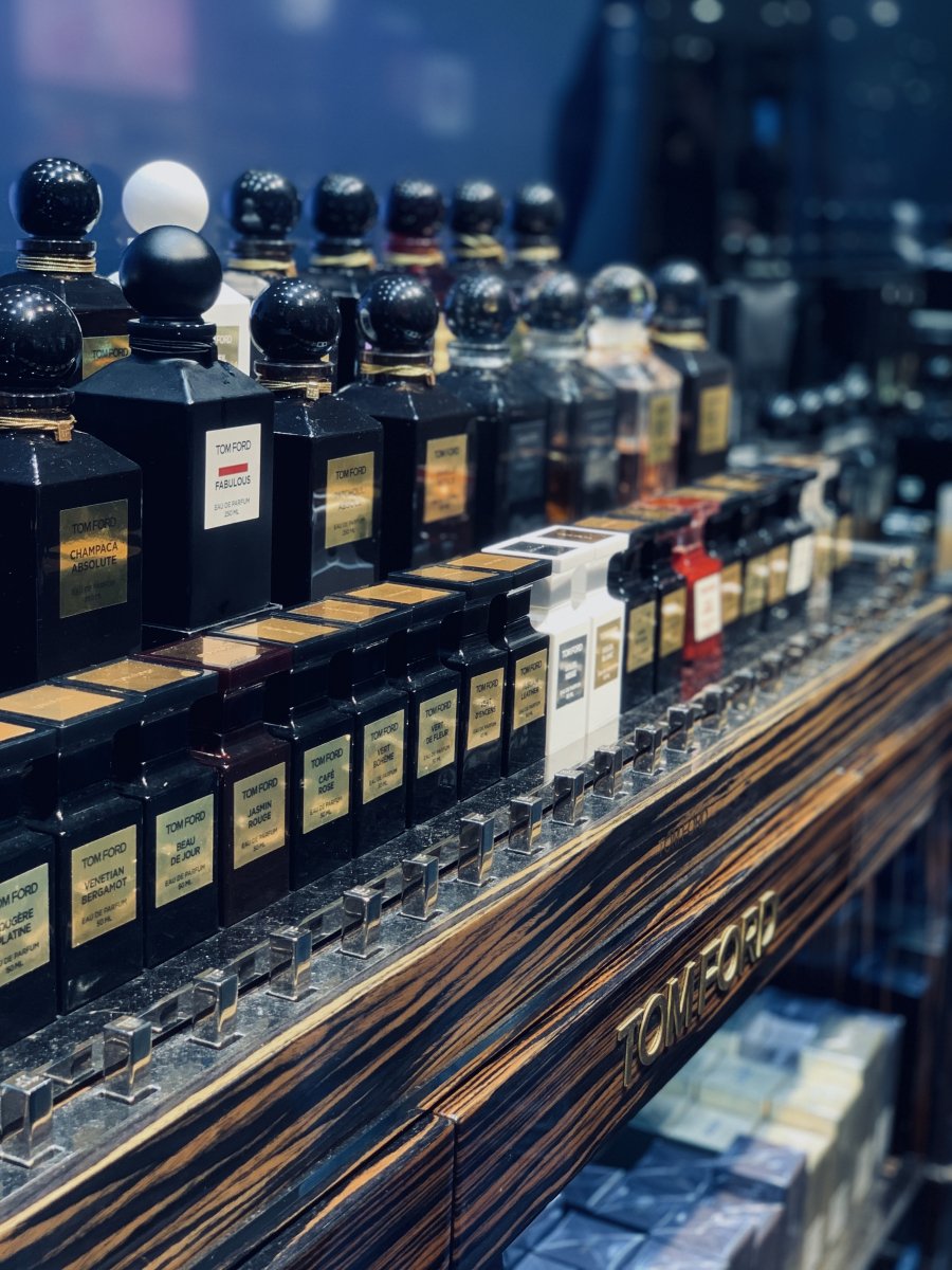 Tom Ford Display Douglas Mannheim
