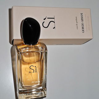 Giorgio Armani Sì