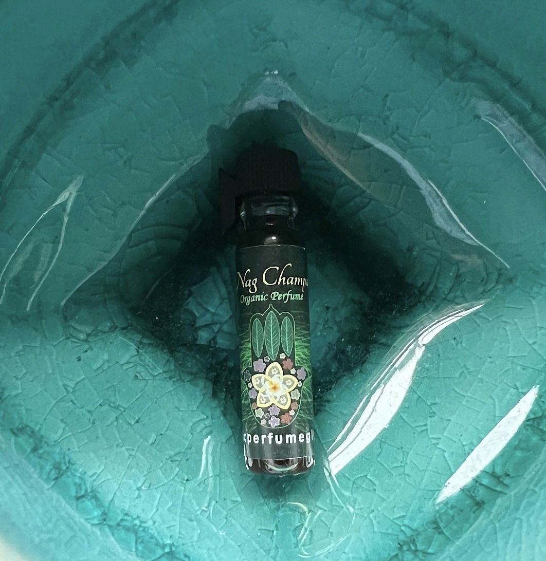 Nag Champa / Organic Perfume Girl / 27.11.2023