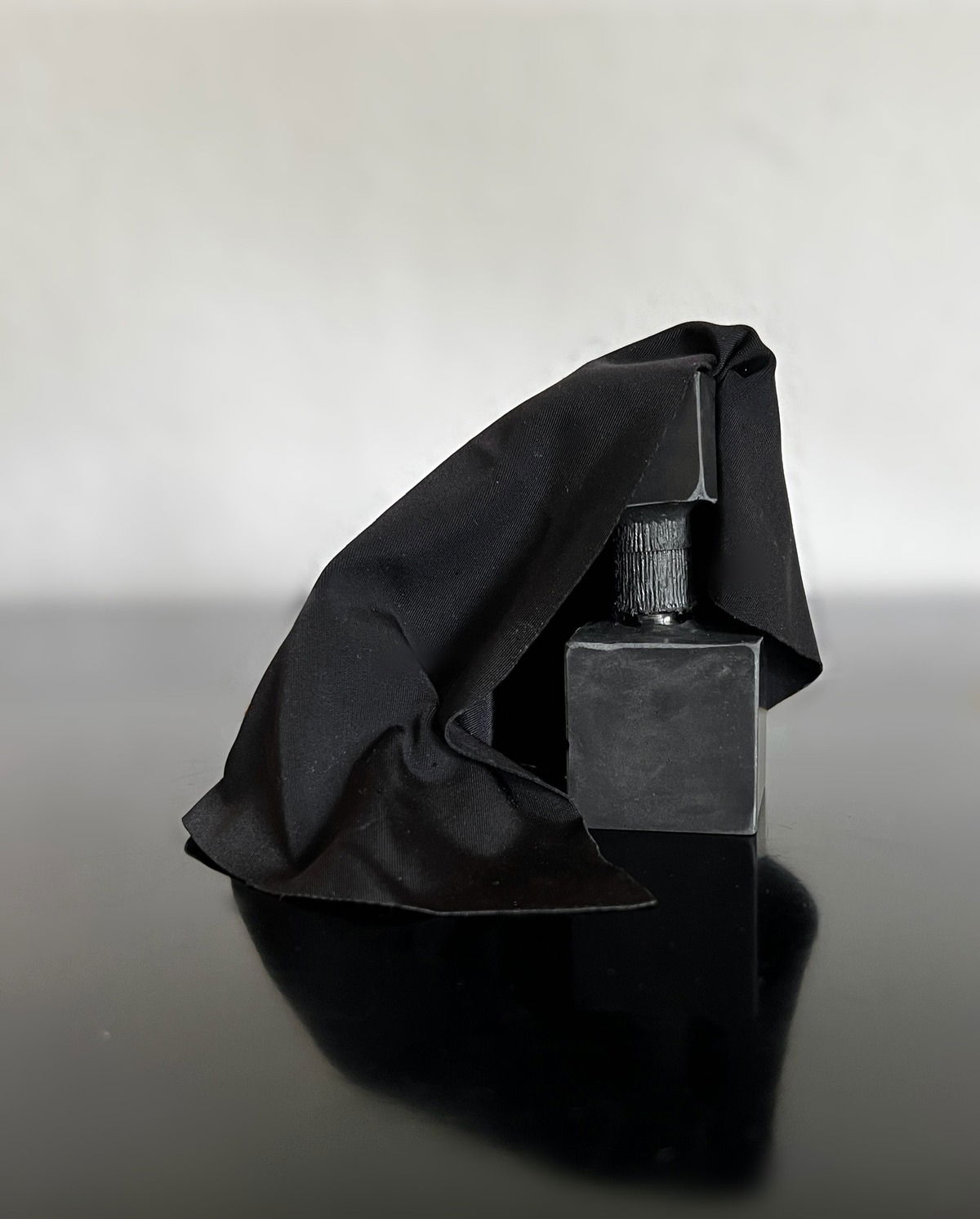 Eine selbstgearbeitete Miniatur aus einem TZ für den Unum - Io Non Ho Mani Che Mi Accarezzino Il Volto / Filippo Sorcinelli