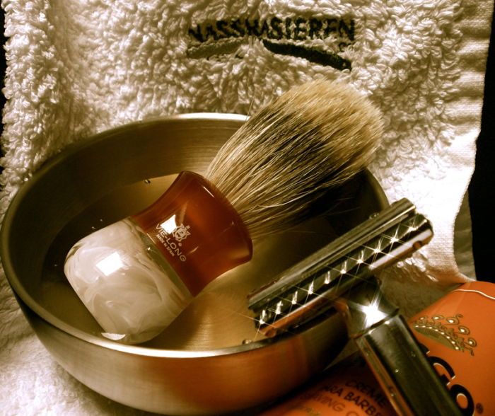 Vie-Long Pferdehaarpinsel, Merkur Progress 510 Rasierhobel, Musgo Real Orange Amber Rasiercreme