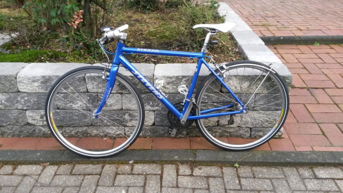 Stevens Strada Fitnessbike, 2004, mit Gepäckträger von Urbix