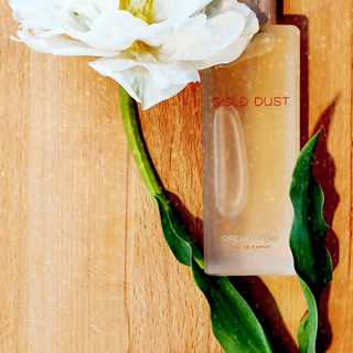 'Gold Dust' von 'Girls ...