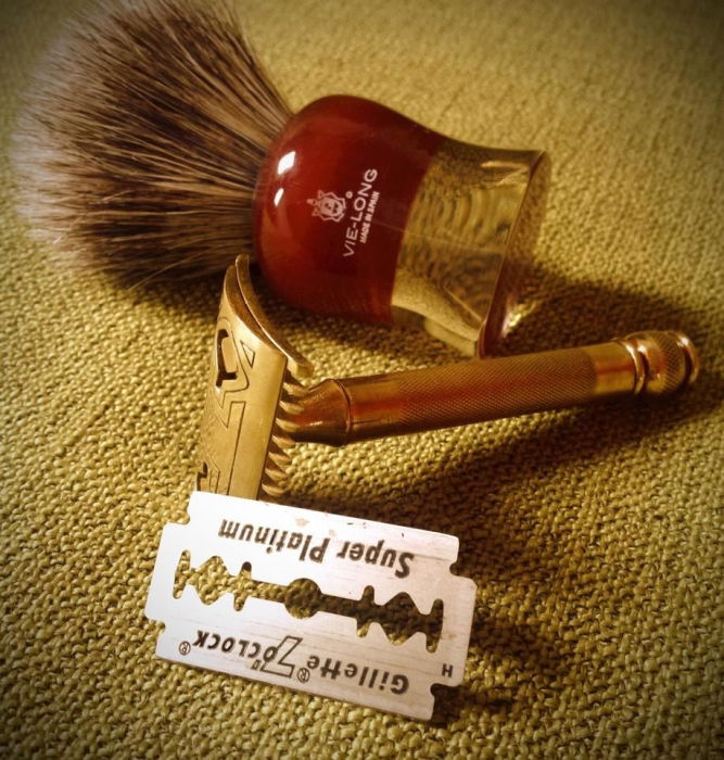 Vie-Long #14832, 23er Knoten, Horse-Badger-Hair mit Customloft 49mm, Gillette "The Good Will" (1931-1935)