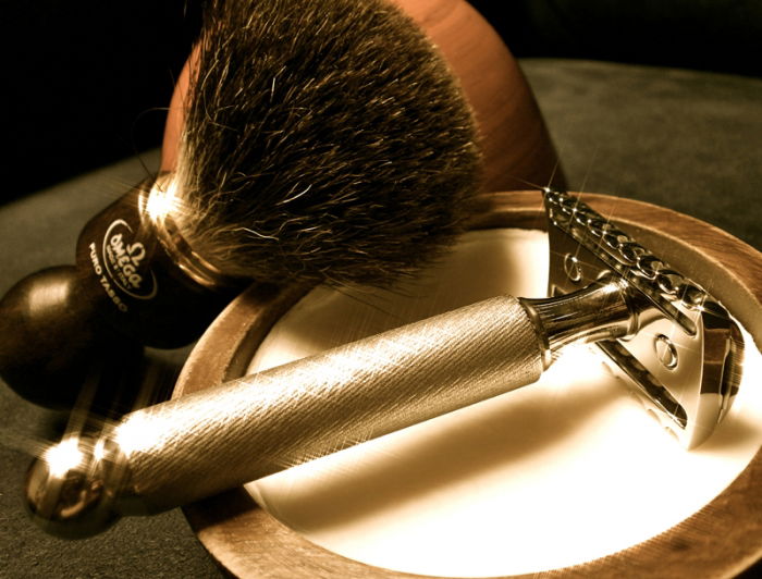 Mühle R41 Kopf, custom made Griff, Omega Puro Tasso Rasierpinsel, Geo.F. Trumpers Rose Rasierseife