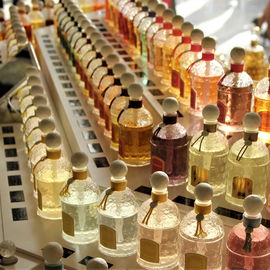 Maison Guerlain Paris...