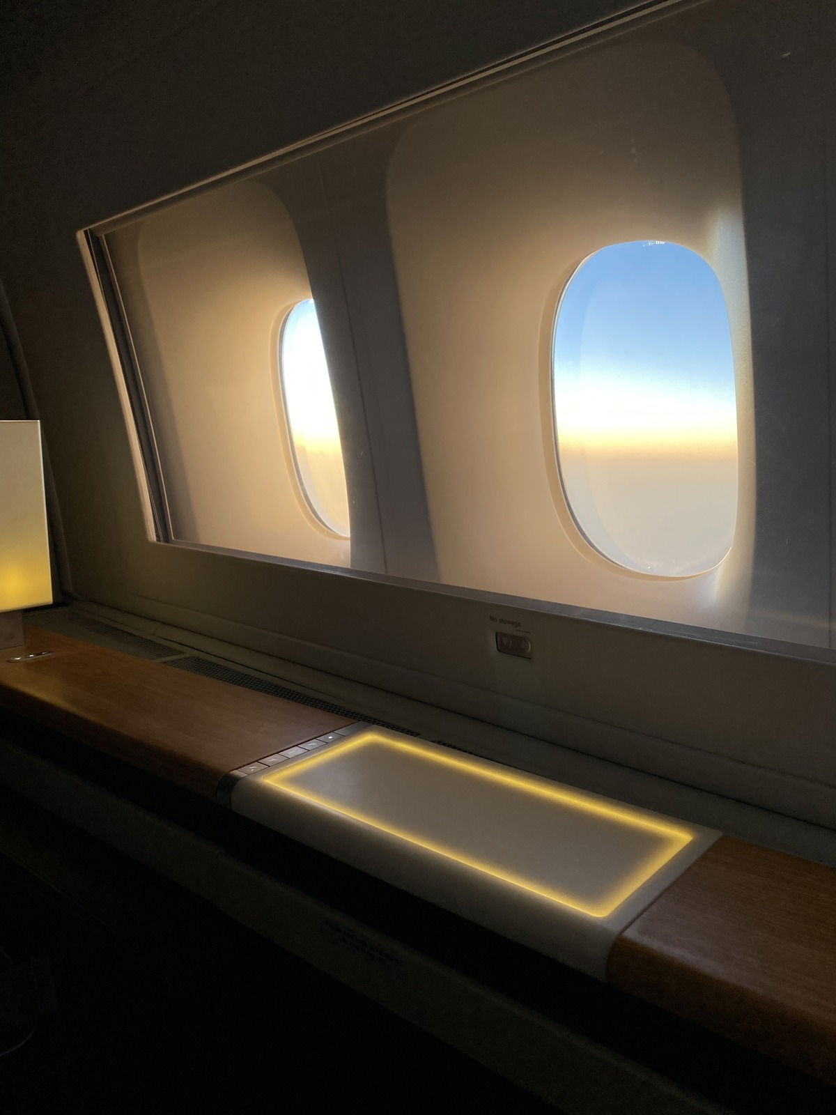 Golden Hour… irgendwo zwischen Zürich und Bangkok.