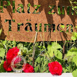 Lady Knize träumt hier...