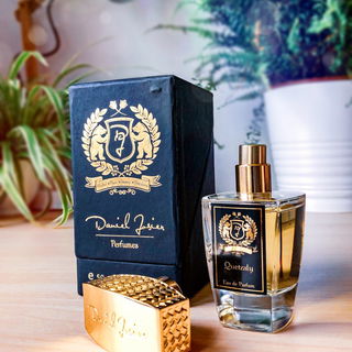 Quetzaly by Daniel Josi...