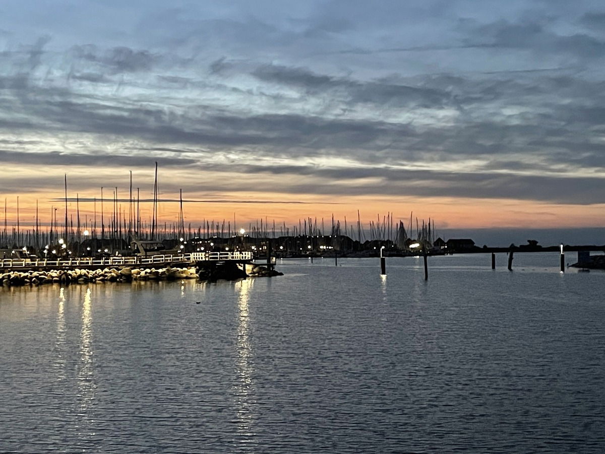 Ein wunderschöner Sonnenuntergang 🌅 in Heiligenhafen