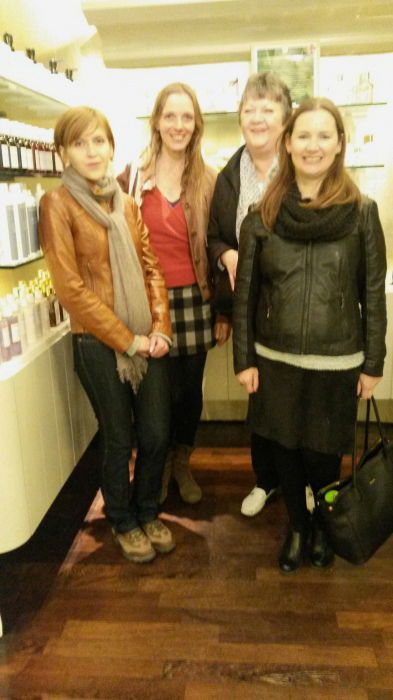 Berliner parfumo-Treff am 15.11. Hier im Q206, nachdem wir das Lafayettes unsicher gemacht haben.