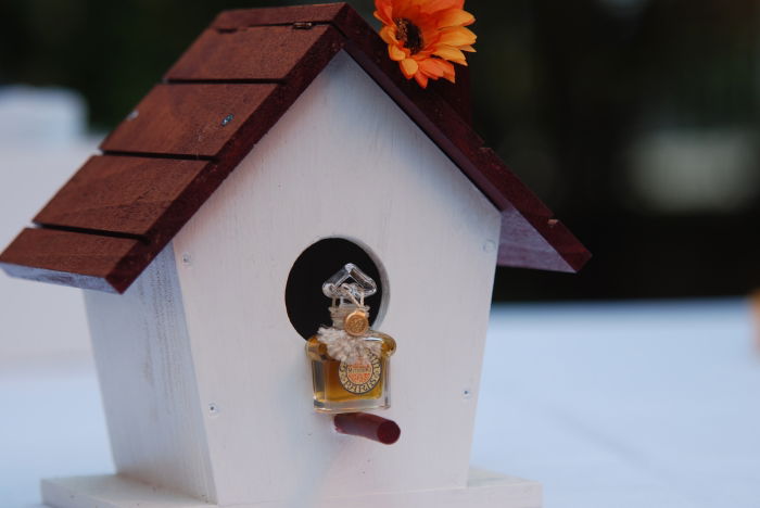 Luxusmeise sucht Nachmieter für exklusives Gartenhäuschen, teilmöbliert.