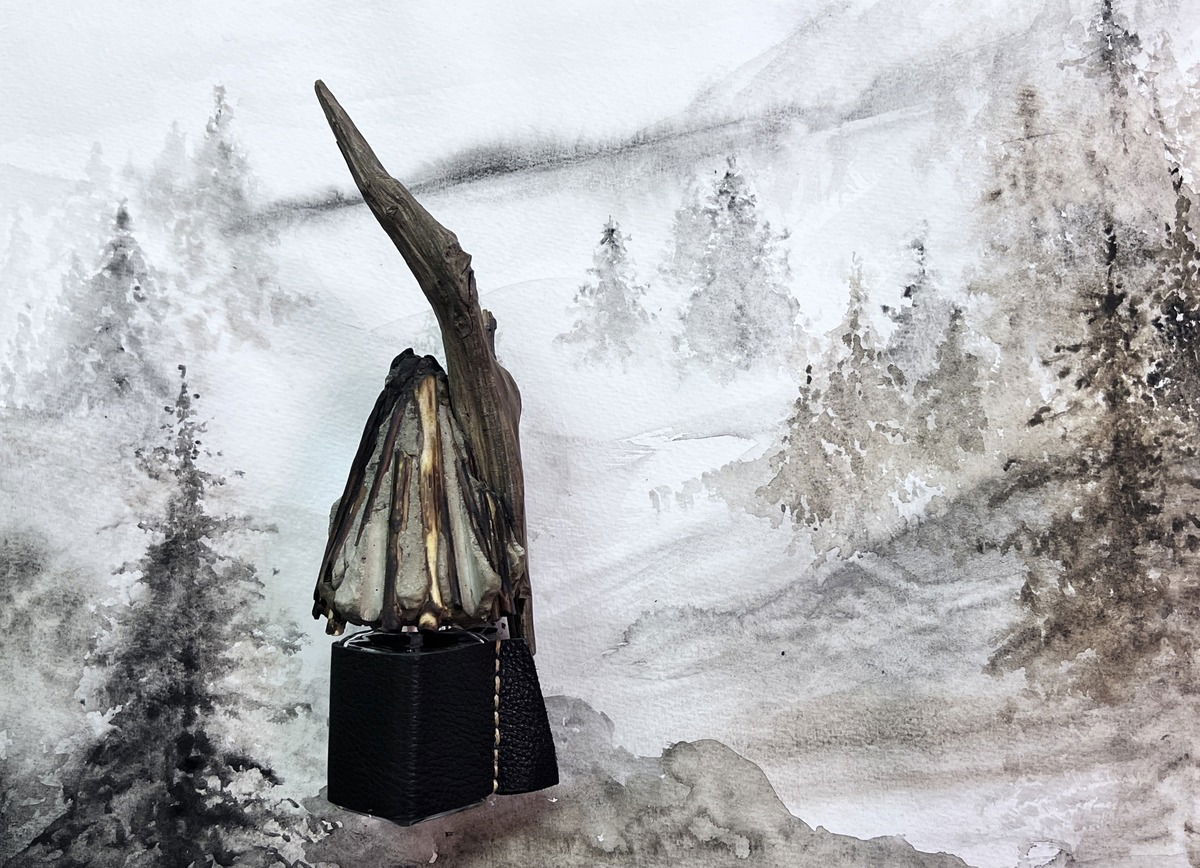 Gestalteter Flakon zu DESOLATION PEAK von NOAM