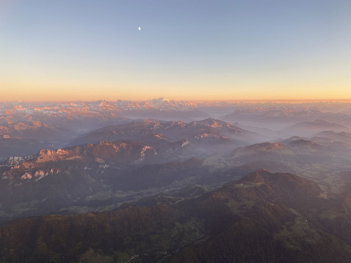 Mis Diheime • Mein Zuhause (Flug Genf - Zürich).