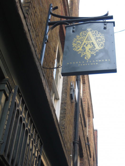 07.15, Angela Flanders, Spitalfields, London