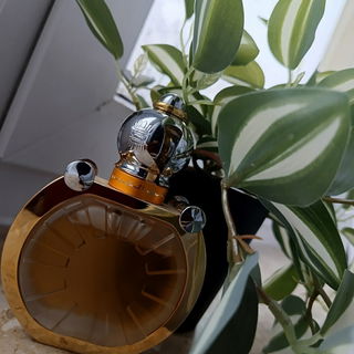 Ajmal mukhallat shams...