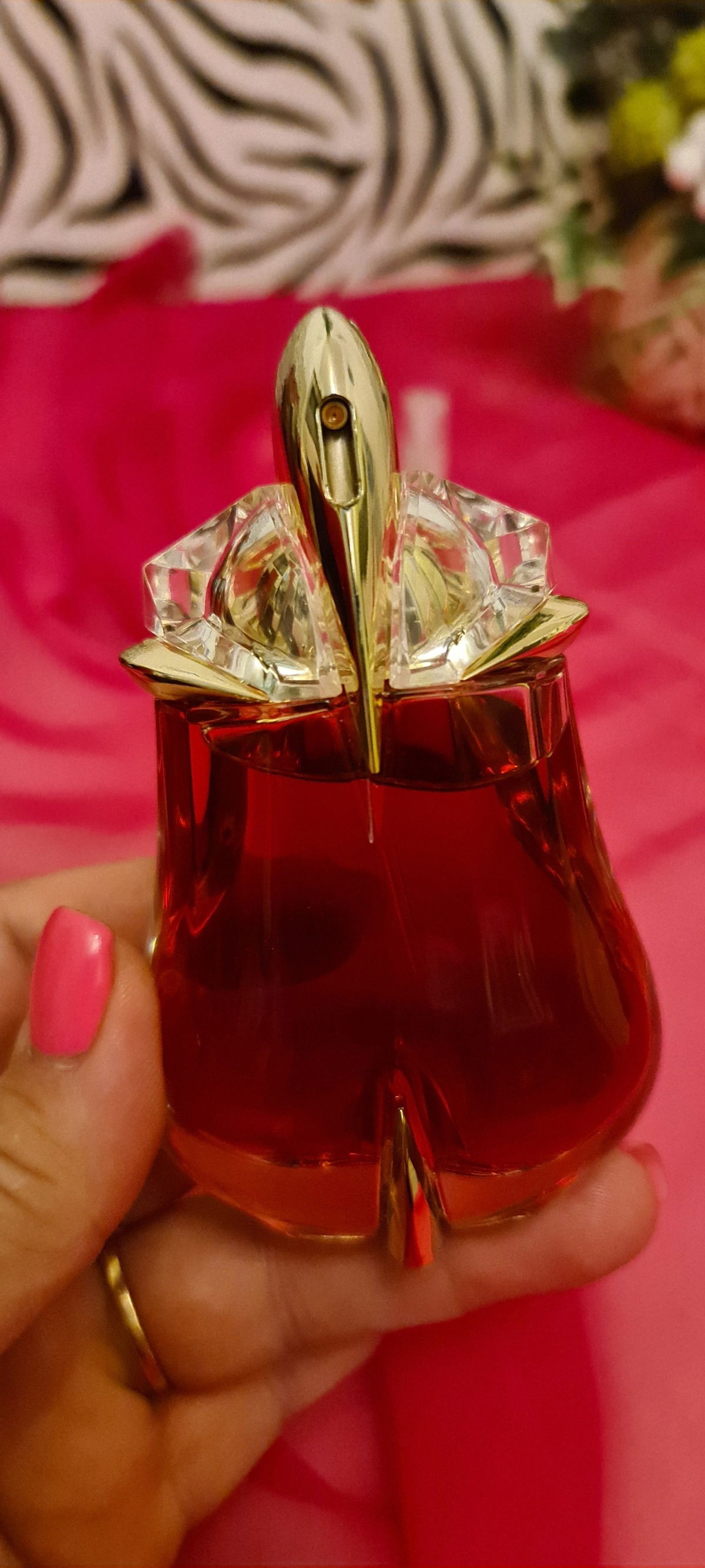 Alien Essence Absolue Mugler 2012