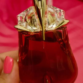 Alien Essence Absolue M...