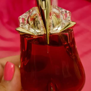 Alien Essence Absolue M...