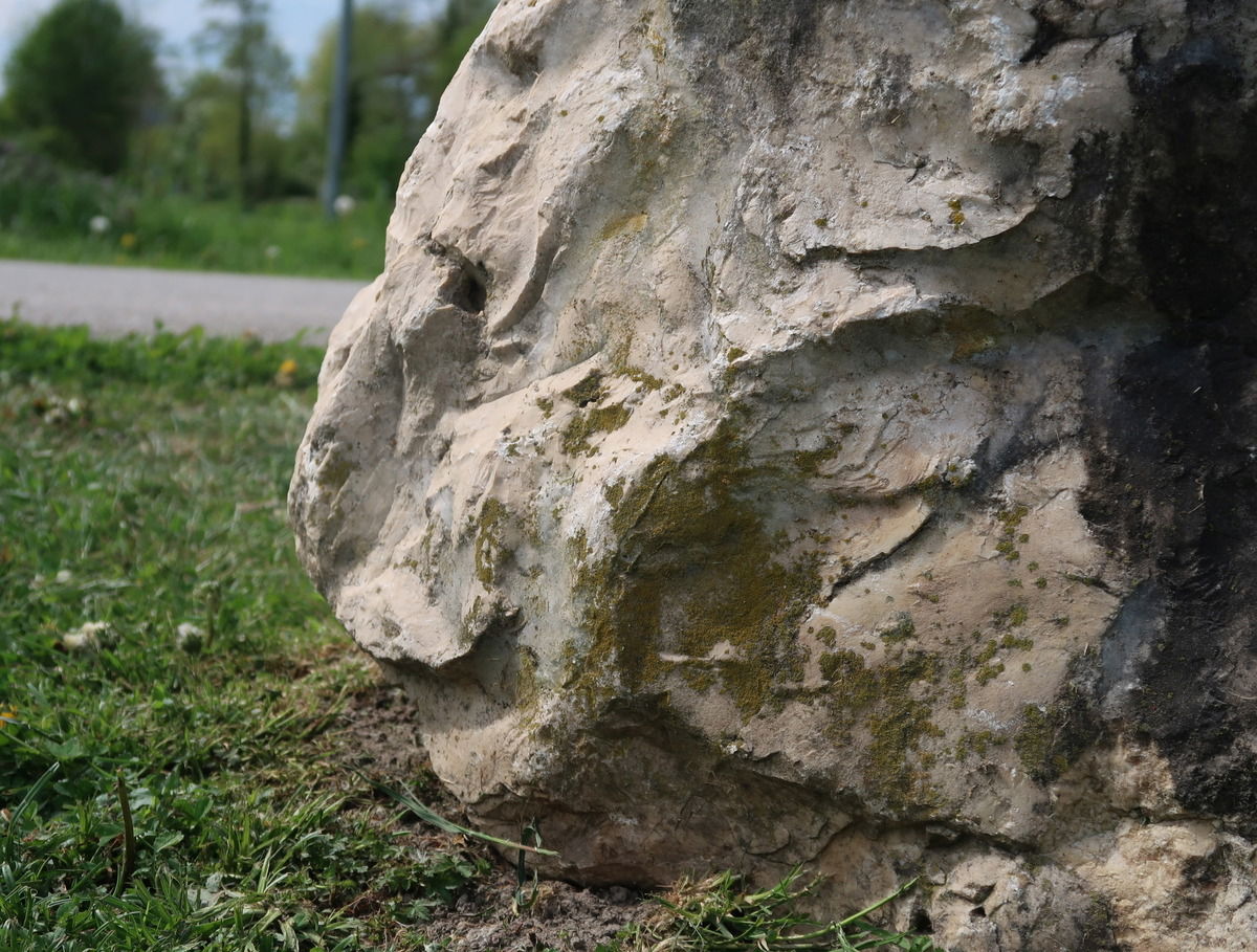 Ein ganz gewöhnlicher Stein, interessant.