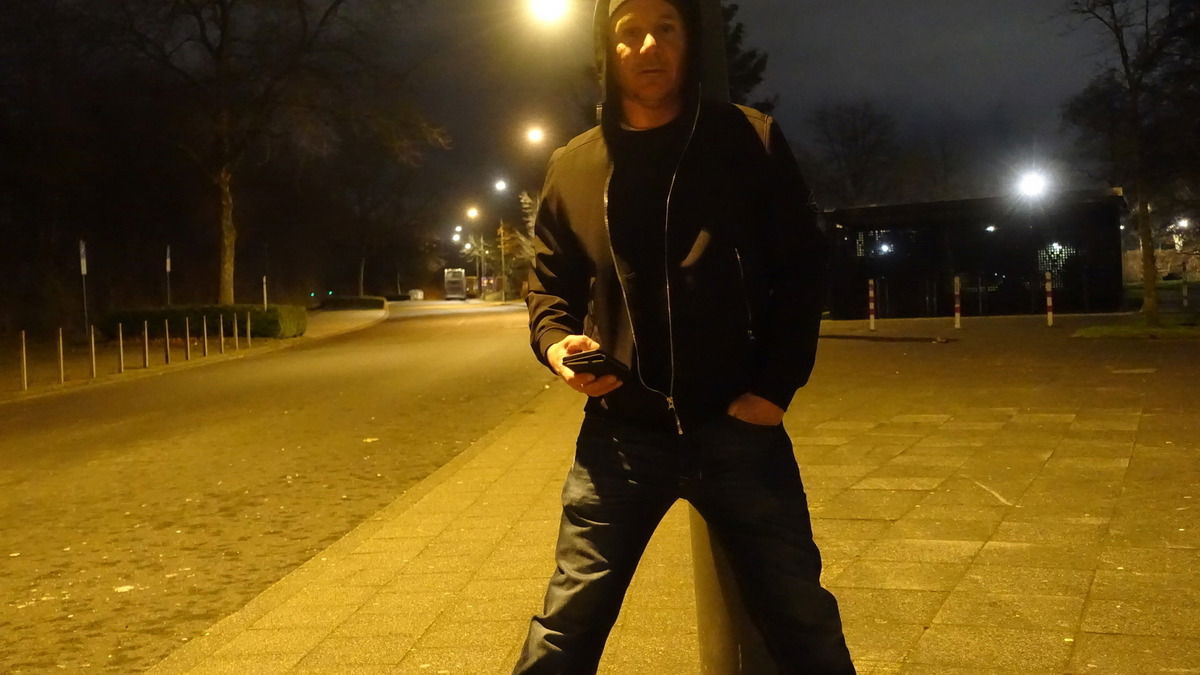 „Eingenebelt in Dior Homme Parfum (2024)“