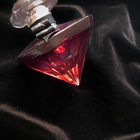 Seductiv, sensual, devi...
