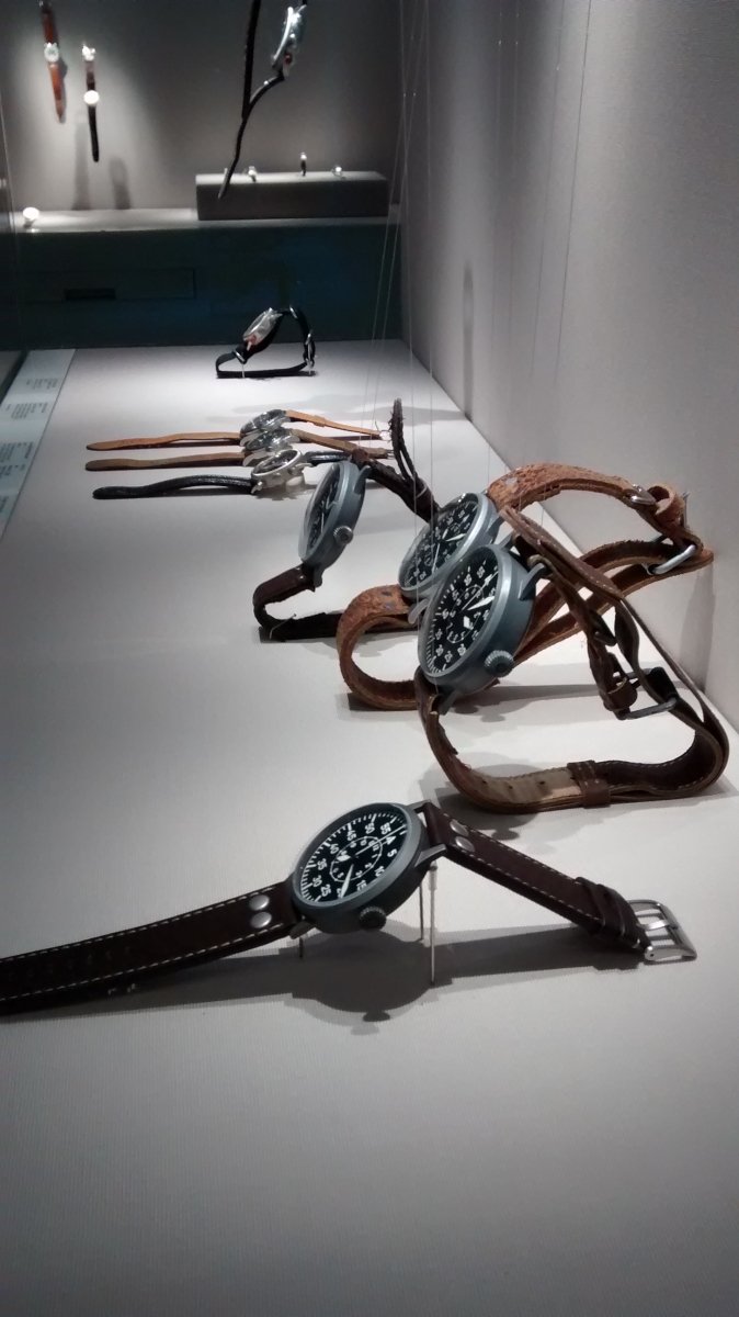 Laco Fliegeruhren im Schmuckmuseum Pforzheim